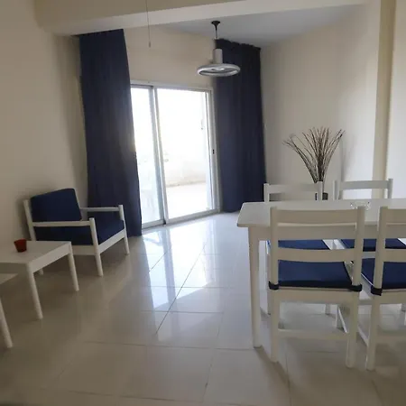 Center Apartment *