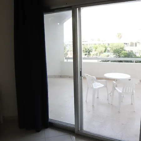 Center Apartment *