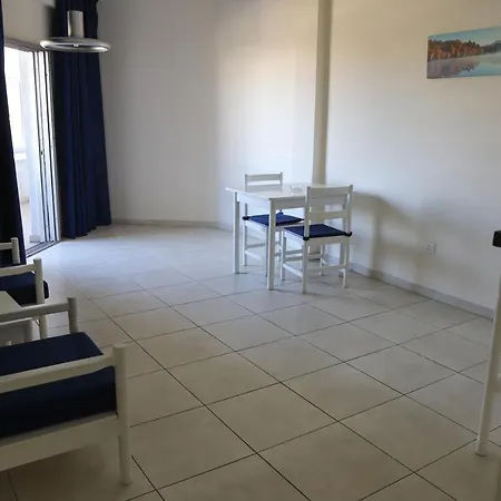 Center * Larnaka