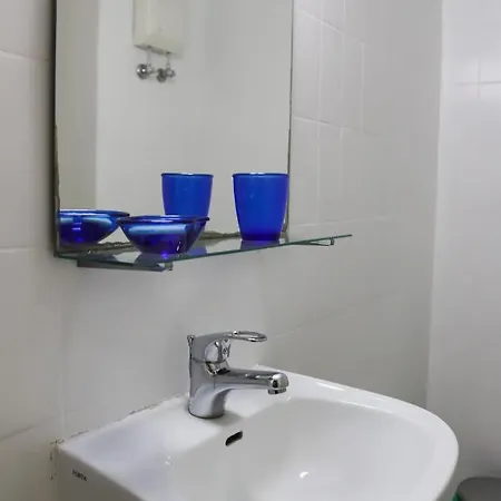 Center Apartment *